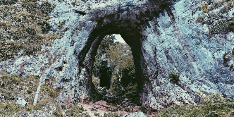 元宇宙概念如何重塑月饼定制：数字藏品与实体礼盒的融合新体验