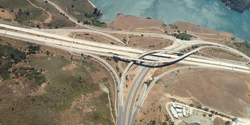 酒店与餐饮品牌如何通过月饼礼盒定制实现差异化竞争？